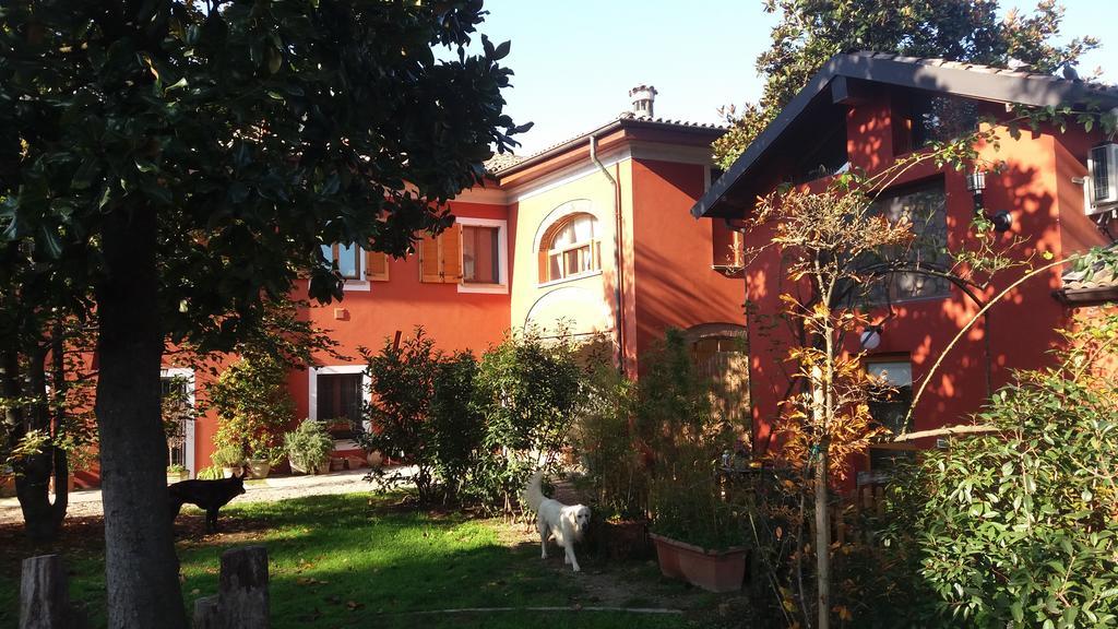 Il Pettirosso B&B Certosa di Pavia Luaran gambar