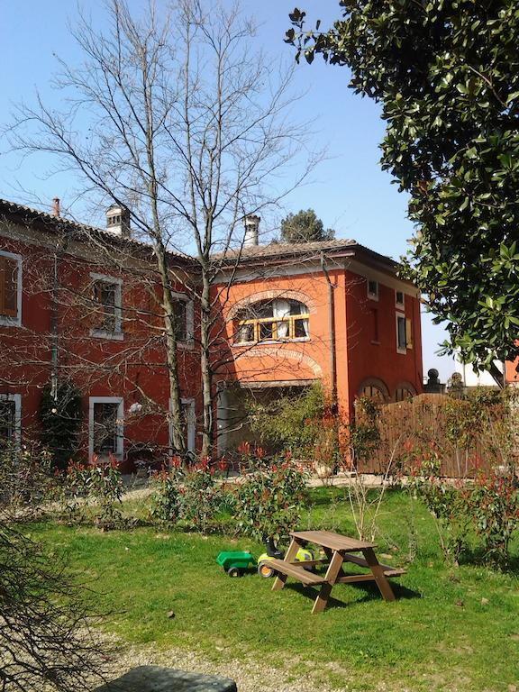 Il Pettirosso B&B Certosa di Pavia Luaran gambar